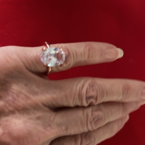 NEW ROSE GOLD RING - Picture 3 of 3